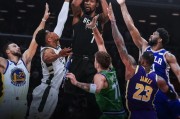 NBA-字母哥争议压哨绝杀凯尔特人，终结对手五连胜登顶东部引热议